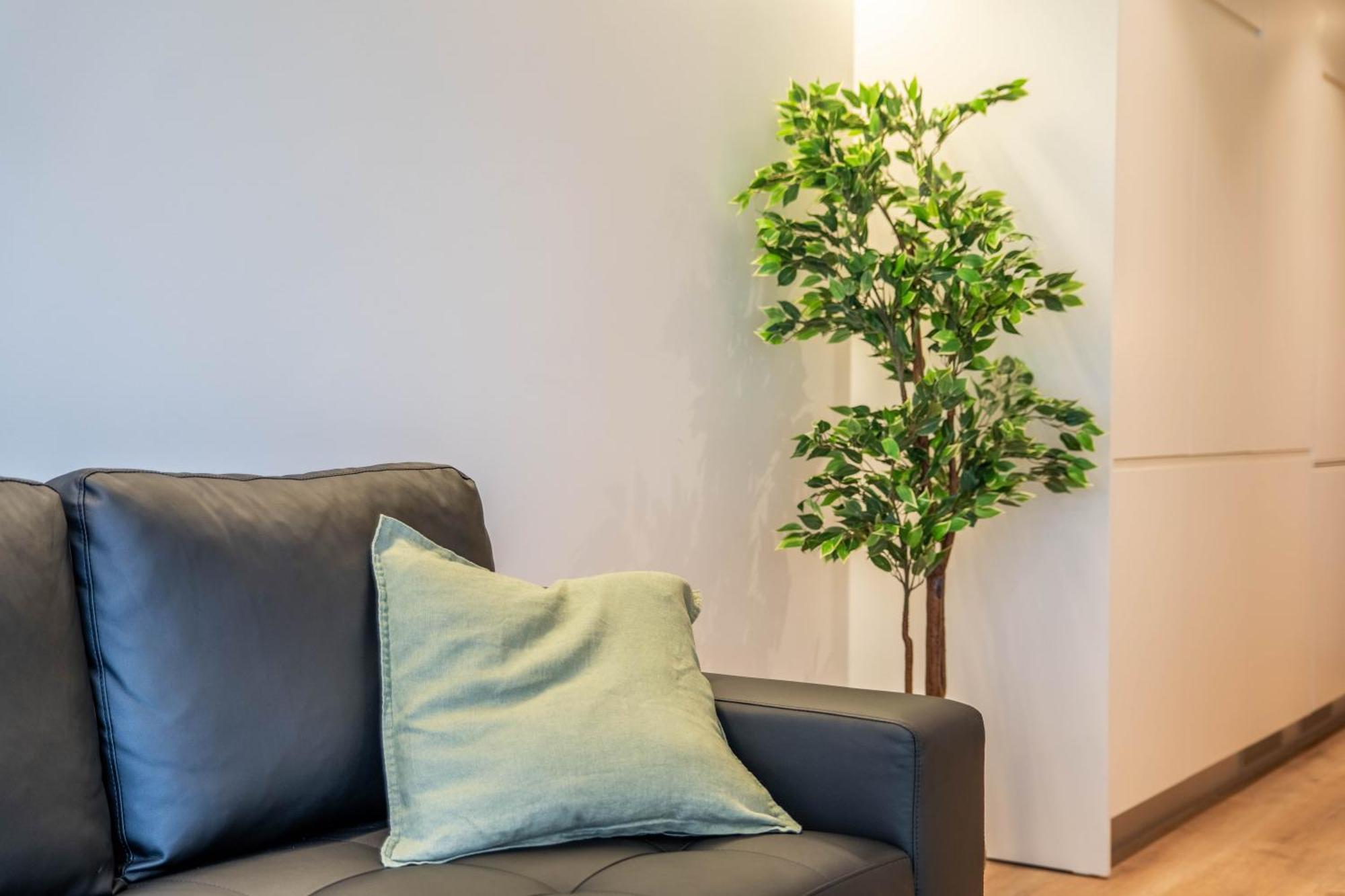 Trindade Bliss: 1Br W/ Free Parking By Lovelystay Порту Экстерьер фото
